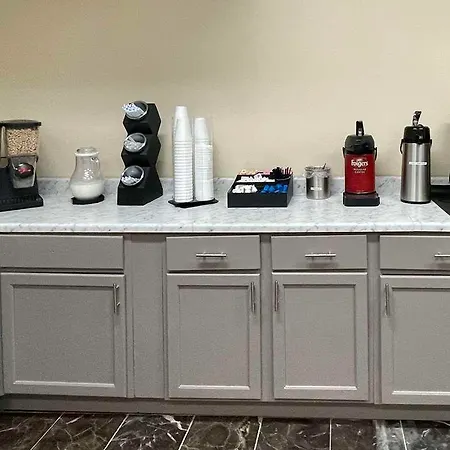 Econo Lodge Inn & Suites Sweetwater I-20 
